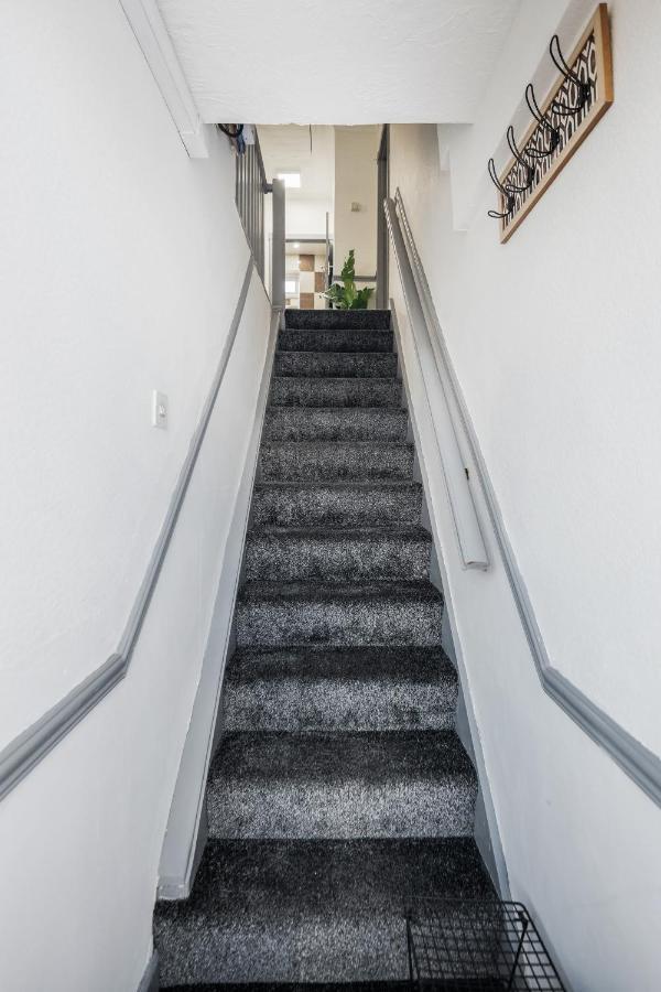 West Drayton  Heathrow 2-Bedroom Maisonette With Parking מראה חיצוני תמונה